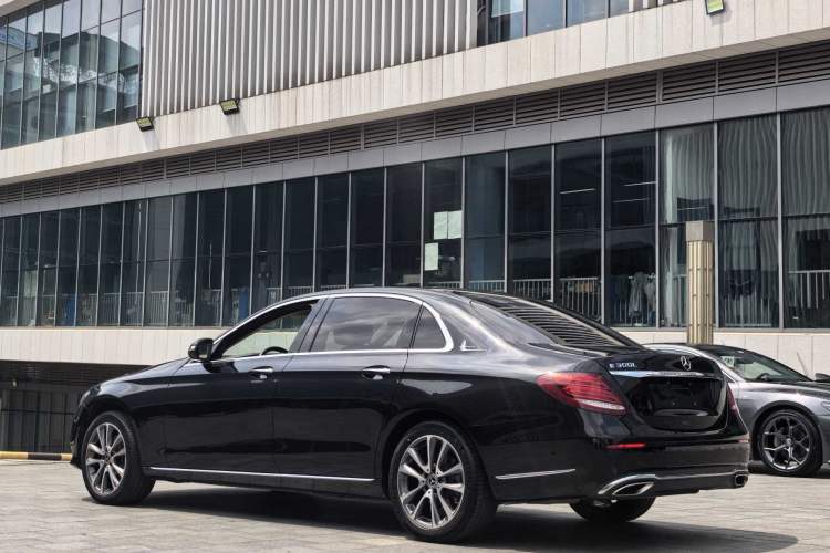 Used Mercedes-Benz E-Class 2020 E 260 L
