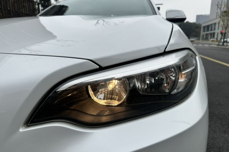 Used BMW 2 Series 2015 218i Exterior 3