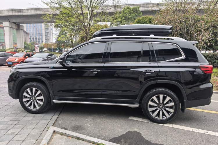 Used Roewe RX8 2019 30T Smart Connectivity Two-Wheel Drive Supreme Flagship Edition
