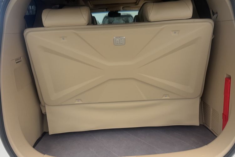 Used Buick GL8 2023 ES Lu Zun Deluxe Model