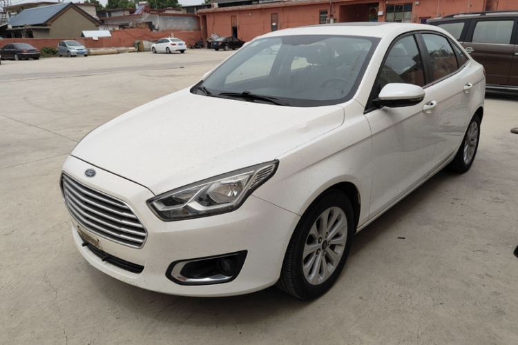 Used Ford Escort 2015 1.5L Automatic Fashion Model