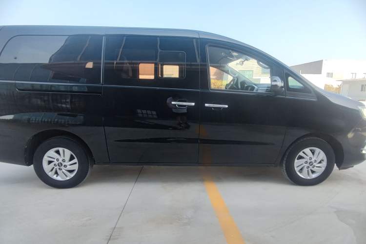 Used JAC Refine M4 2016 2.0L Manual Luxury Smart Version