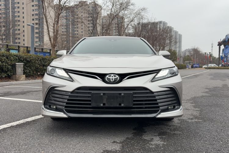 Used Toyota Camry 2021 2.0G Luxury Edition
