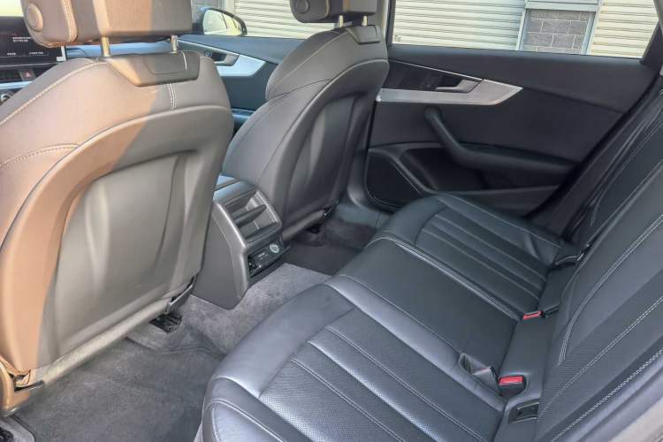 Used Audi A4L 2022 40 TFSI Fashion Dynamic Model
