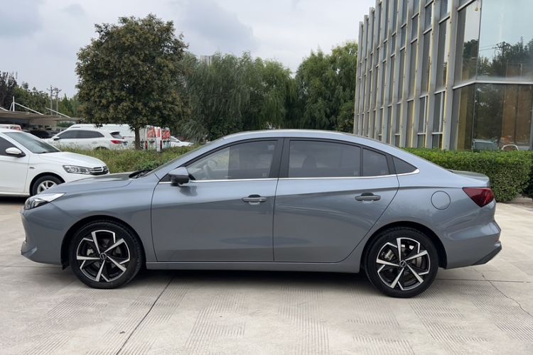 Used Roewe i5 2023 1.5L CVT Luxury Edition
