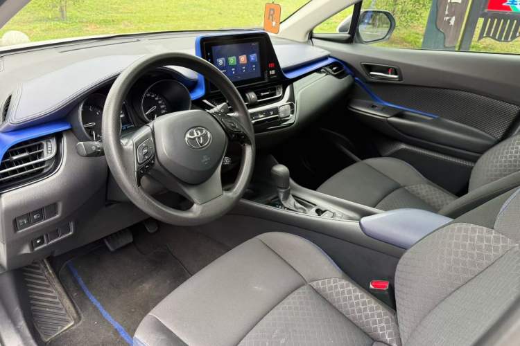 Used Toyota C-HR 2022 2.0L Comfort Edition Interior 3