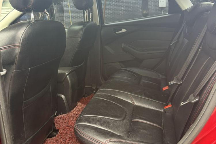 Used Ford Focus 2012 Sedan 1.6L Automatic Fashion Edition