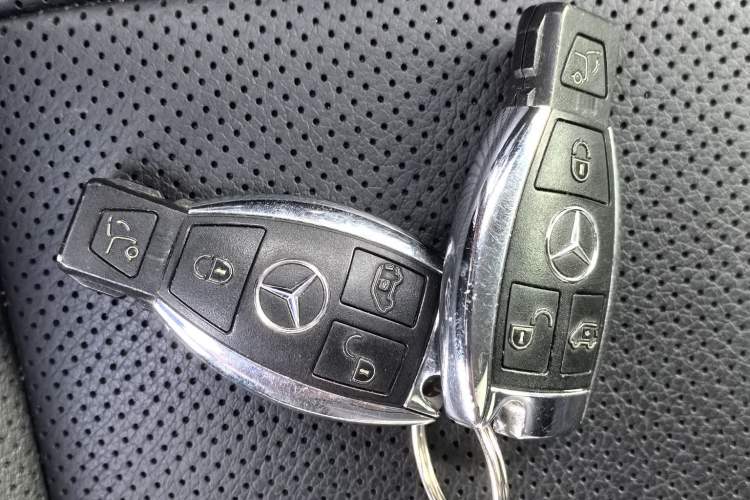 Used Mercedes-Benz V-Class 2017 V 260 L Prestige Extended Edition Interior 1