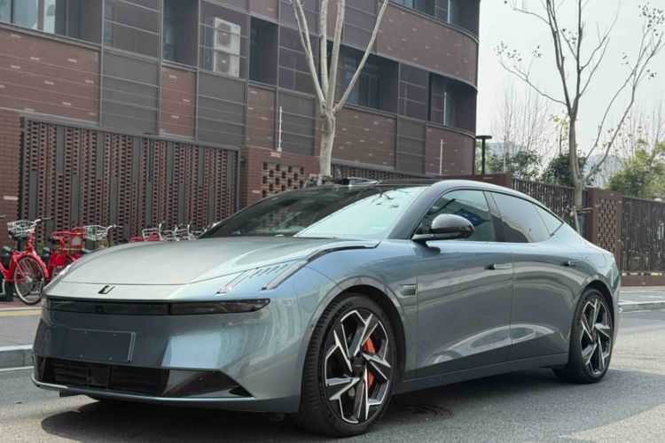 Used Lynk & Co Z10 2025 95 kWh 702 km All-Wheel Drive Intelligent Driving Ultra