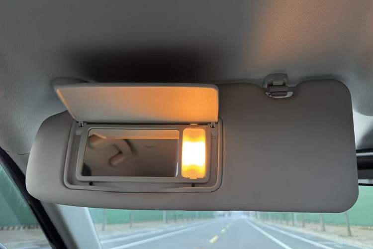 Used Honda Breeze 2025 240TURBO Two-Wheel-Drive Luxury Edition 5 Seats
