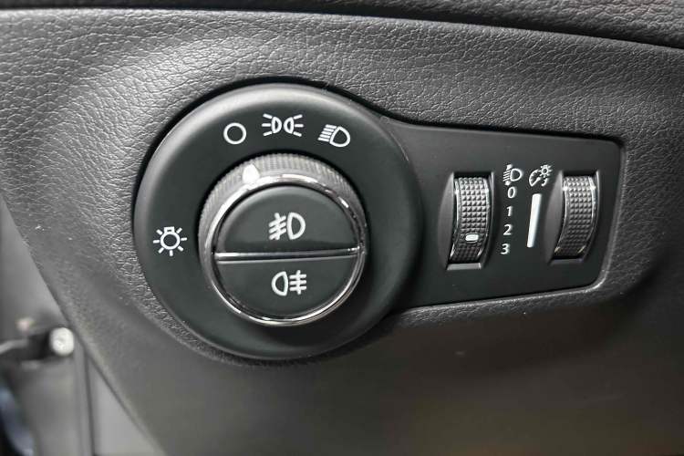 Used Jeep Compass 2017 200T Automatic Family Edition Interior 6