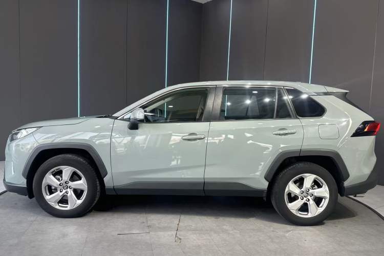 Used Toyota RAV4 2020 2.0L CVT Two-Wheel Drive Fashion Edition