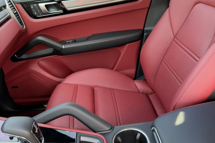 Used Porsche Cayenne 2023 Cayenne 3.0T Platinum Edition
