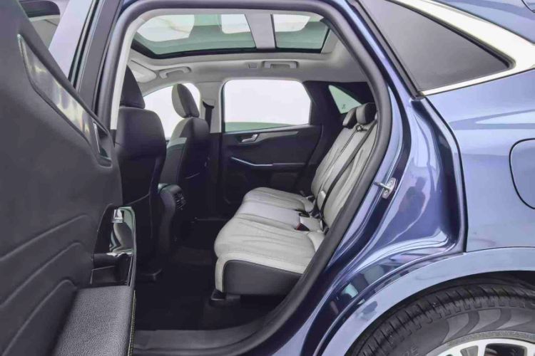 Used Ford Escape 2020 EcoBoost 245 Two-Wheel-Drive Titanium Edition Interior 11