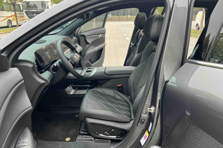 Used Changan CS75 PLUS 2025 4th Generation 1.5T New Blue Whale Smart Flagship Version