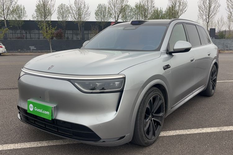 Used Hima AITO M8 2025 Extended-Range Ultra Version 53.4 kWh 5-Seater Edition Front Left 45 Deg