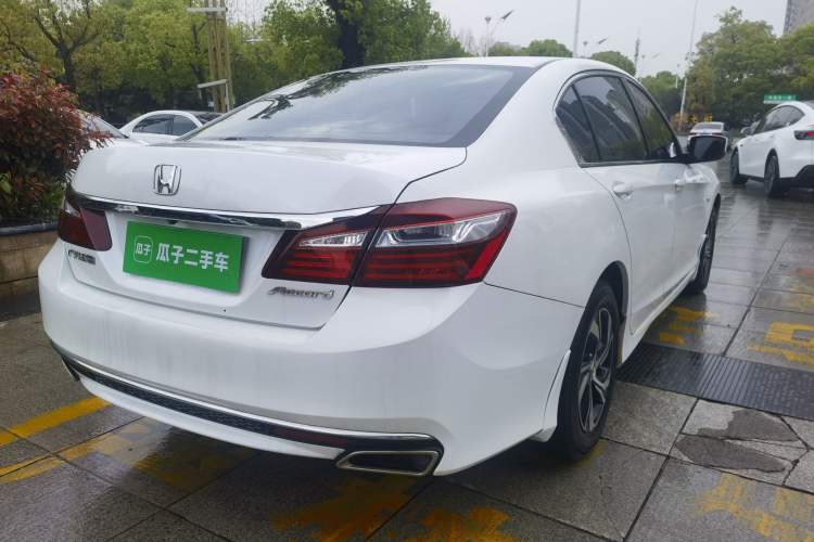 Used Honda Accord 2016 2.0L Comfort Edition Rear Right 45 Deg