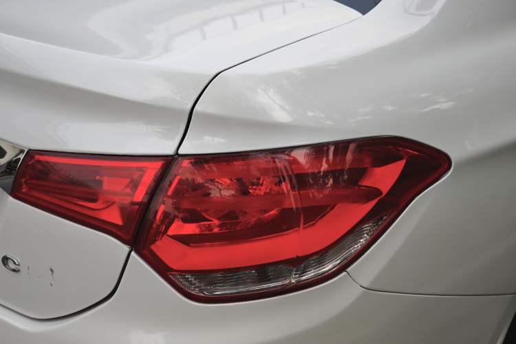 Used Citroen C4L 2015 1.8L Automatic Luxury Edition Exterior 8