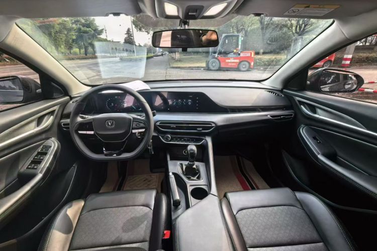 Used Changan Eado 2025 PLUS 1.5L Manual Luxury Edition