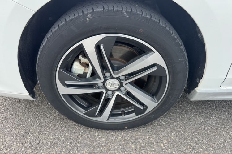 Used BAIC Beijing EU5 2018 R500 Smart Edition Interior 9