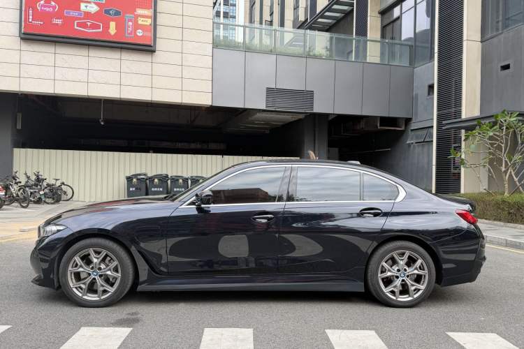 Used BMW i3 2022 eDrive 35 L Exterior 4