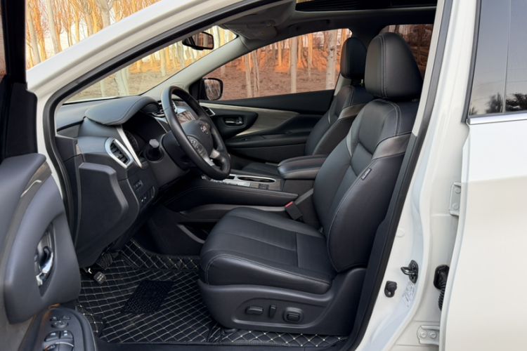 Used Nissan Murano 2019 2.5L XL Two-Wheel Drive Smart Connect Luxury Edition China VI Standard
