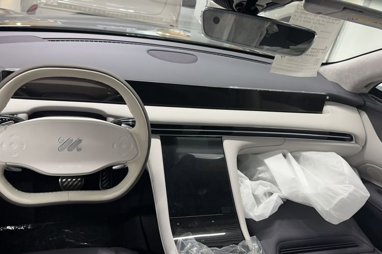 Used IM LS7 2023 100kWh Lux All-Wheel-Drive Version