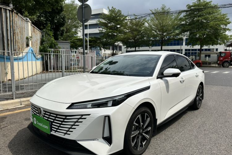 Used CHANGAN Eado 2025 Blue Whale 1.5T 500Bar Prestige Model