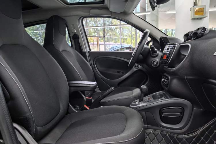 Used smart forfour 2016 1.0L 52 kW Passion Edition