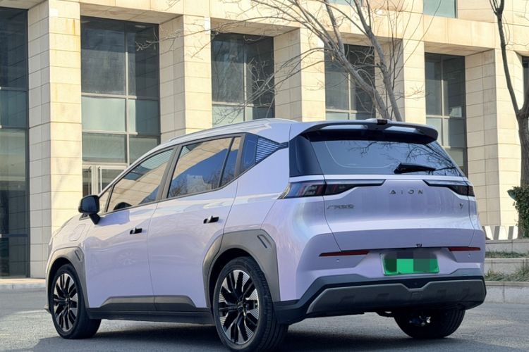 Used AION Y 2022 70 Tech Edition Lithium Iron Phosphate
