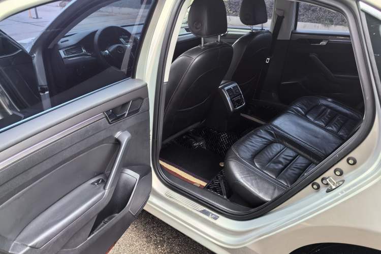 Used Volkswagen Passat 2016 330TSI DSG Luxury Edition