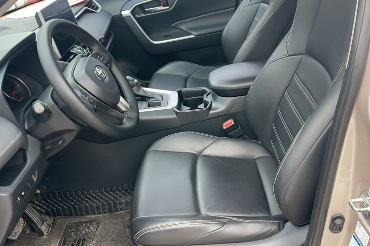 Used Toyota Wildlander 2020 2.0L CVT 4x4 Luxury Edition
