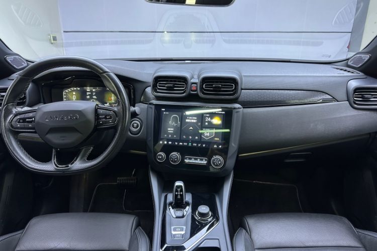 Used Lynk & Co 03 2022 1.5TD DCT JingPro Interior 4