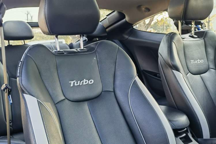 Used Hyundai Veloster 2012 1.6T Automatic Luxury Edition
