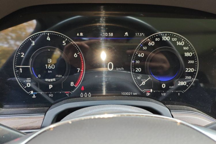 Used Volkswagen Touareg 2019 2.0TSI Ruiyi Edition China VI Standard Odometer Close Up