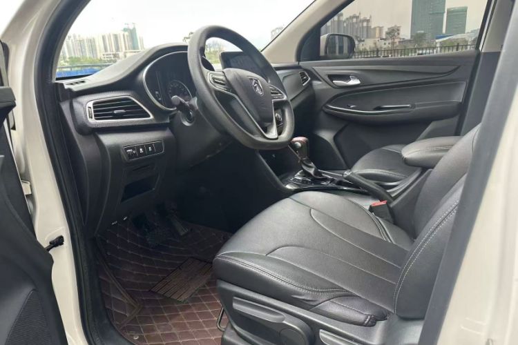 Used Baojun 730 2019 1.5T CVT Fashion Model 7 Seats China VI Emission Standard Interior 4
