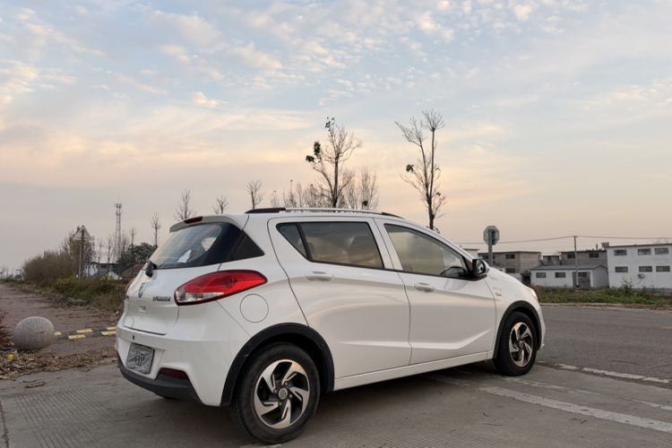 Used Baojun 310 2017 1.5L Automatic Fashion Model
