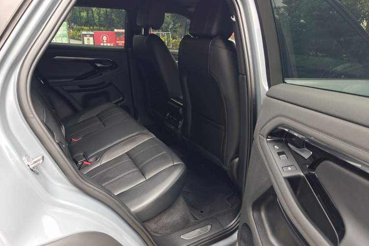 Used Land Rover Range Evoque 2020 249 PS R-DYNAMIC SE Sport Technology Edition Interior 10