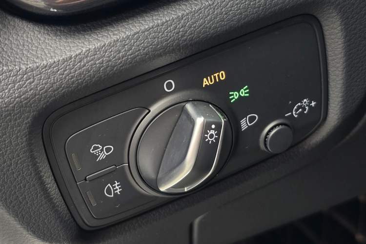 Used Audi A3 2019 Limousine 35 TFSI Fashion Edition China VI Emission Standard Interior 6