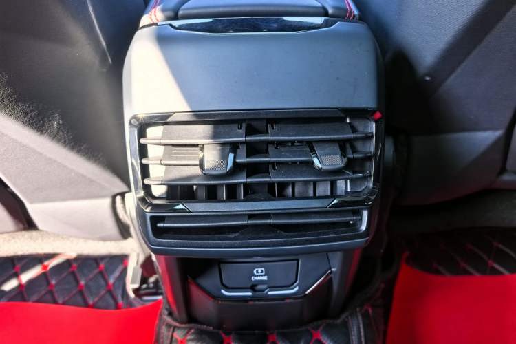 Used Lynk & Co 05 2020 2.0TD Four-Wheel Drive HypeHalo