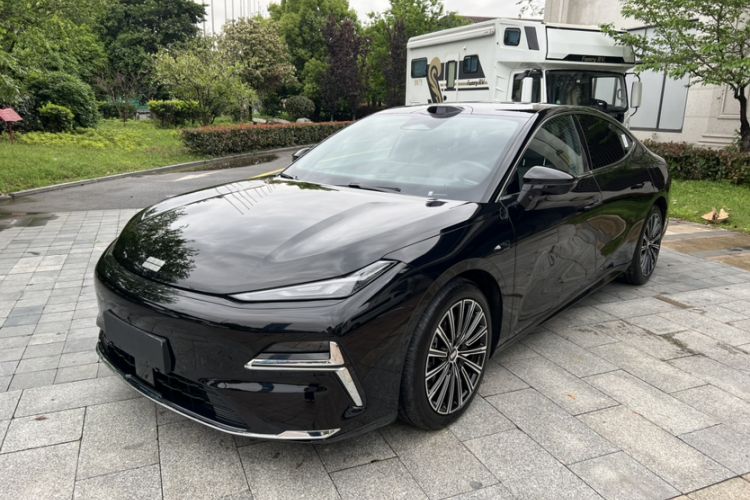 Used Geely Galaxy 8 2025 130km EM-P Starship Edition