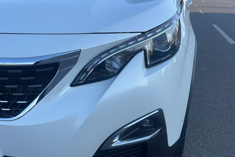 Used Peugeot 5008 2017 380THP 7-Seater Luxury GT Edition Left Front Headlight