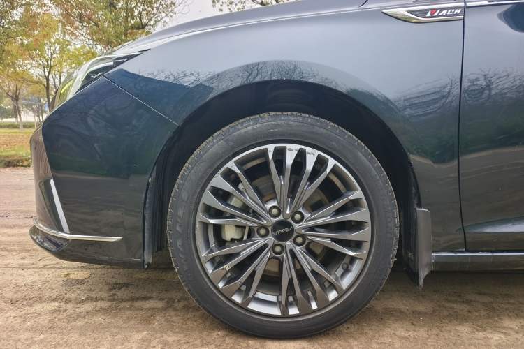 Used Dongfeng Aeolus Yixuan MAX 2023 1.5T Ultra-Stylish Trendsetting Dad Edition
