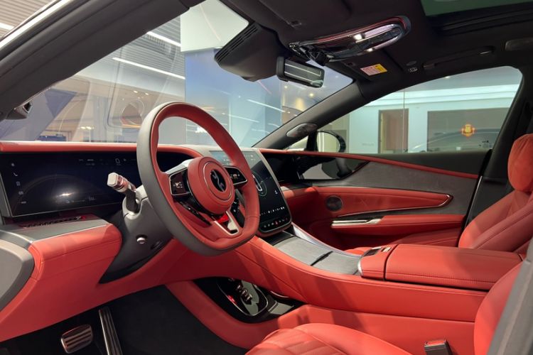 Used Yangwang U7 2025 EV Five-Seat Luxury Edition