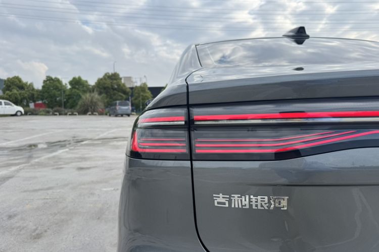 Used Geely Galaxy A7 2025 Model EM-i 70km Launch Edition Exterior 7