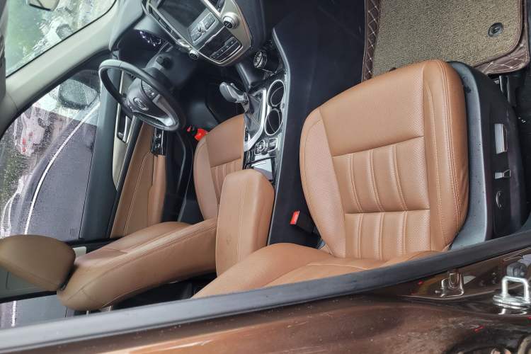 Used CHANGAN CS95 2017 2.0T Two-Wheel Drive Zhitu Edition