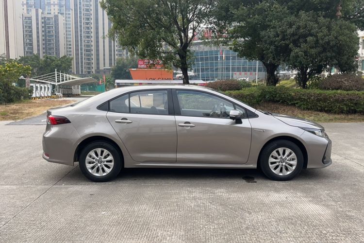 Used Toyota Corolla 2021 Dual-Engine 1.8L E-CVT Pioneer Edition
