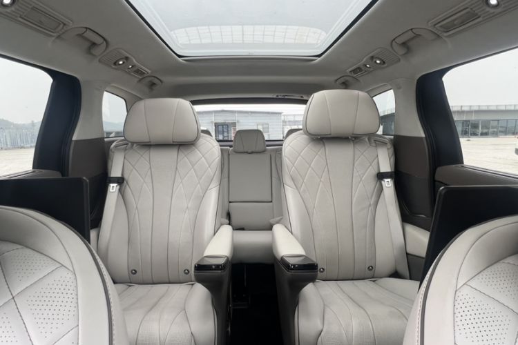 Used Denza D9 2022 DM-i 970 Four-Wheel Drive Flagship Model