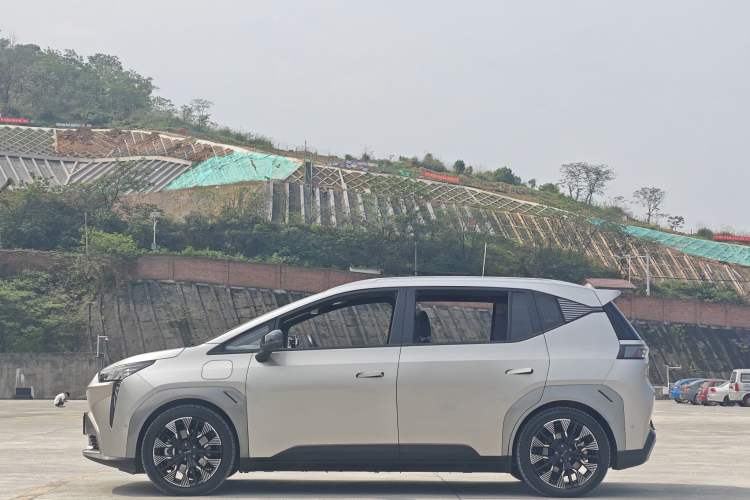 Used AION Y 2022 80 Intelligent Driving Version Exterior 4