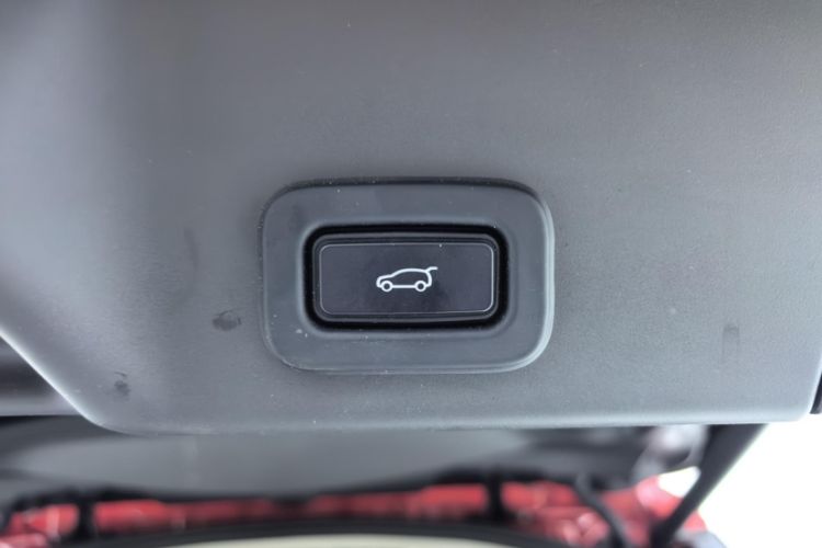 Used Land Rover Range Rover Evoque 2021 Range Rover Velar 249 PS R-Dynamic S Performance Edition